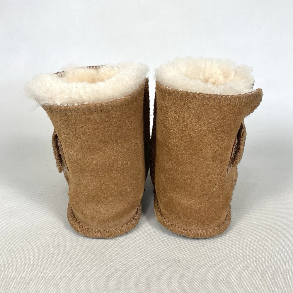UGG Erin 5202 Baby Booties Tan Suede Sheepskin Size S 0-3 Months - Picture 5 of 8